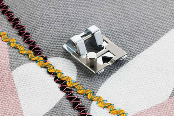 Pied Brother soutacheur/tressage F021N