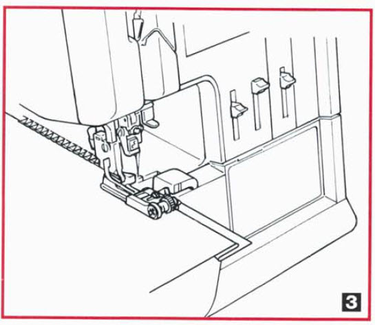 pied ourlet invisible janome 1200D travail en cours sur la machine.jpg