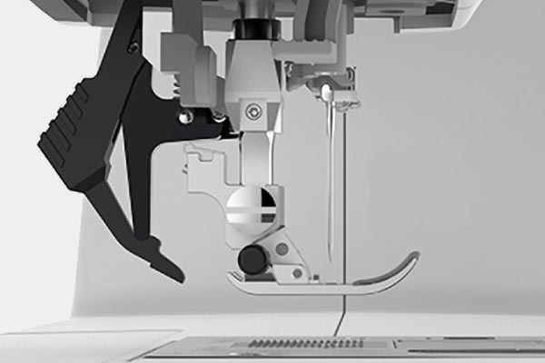 Montage du support de pied-de-biche universel pour Bernette à entraînement biface