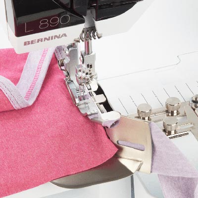 Ourleur simple pli 10/40mm C22 BERNINA