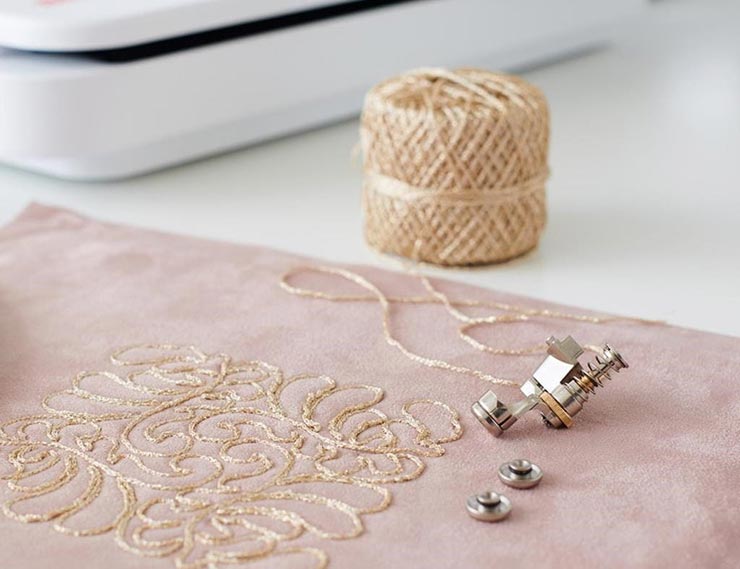 Accessoires inclus - Mise à jour Bernina 770QE PLUS