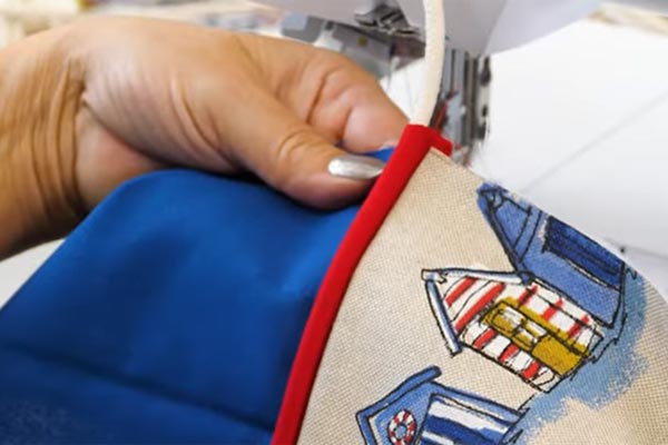 Pied pour passepoils XL Bernina