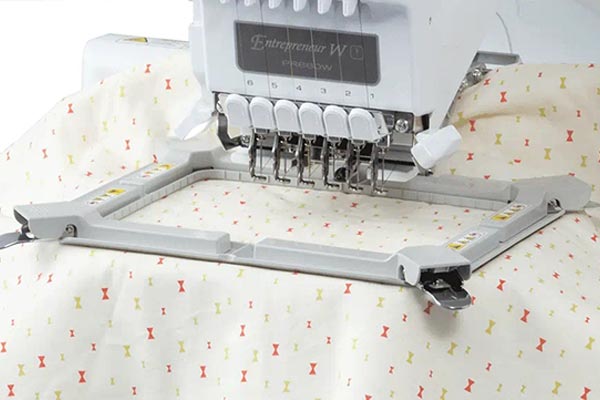 Kit cadre à broder magnétique L 130x180mm Brother