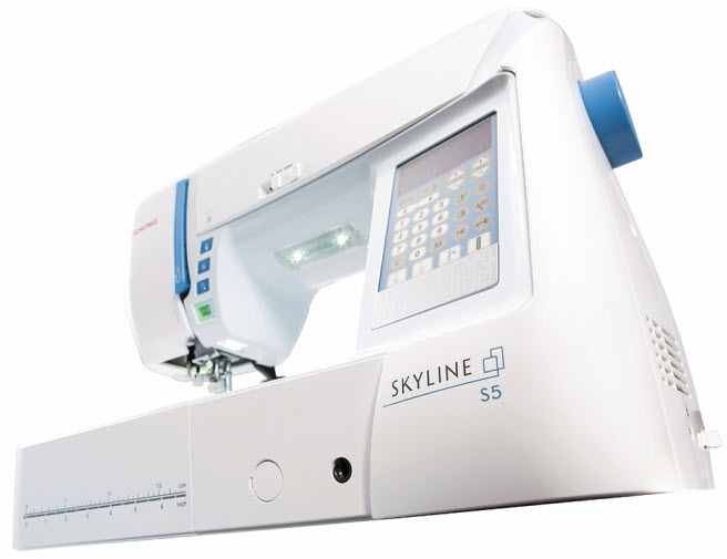 Machine à coudre Janome Skyline S5
