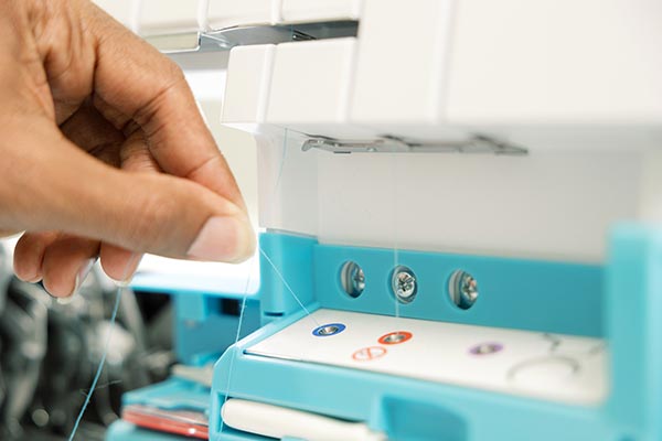 Enfileur à air automatique - Bernette b68 Maker