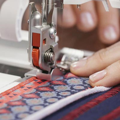 Extrêmement rapide, précise et silencieuse - Bernina L850