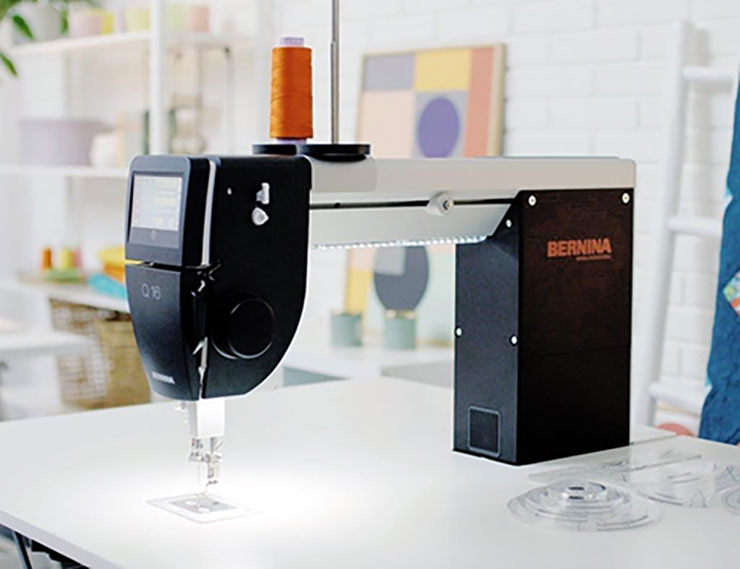 Machine Quilt à bras long Bernina Q16
