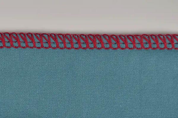 Point de surjet à 4 fils - Surjeteuse Brother Airflow 3000