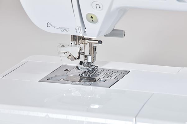 Enfileur aiguille avancé - Brother Innovis NV2700
