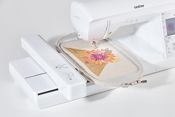 Espace de broderie - Brother Innovis 880E