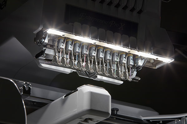 Système d'éclairage LED ajustable - Brother PR1055X