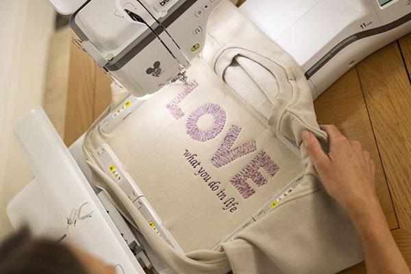 Fonctionnalités de broderie Brother Stellaire Innovis XJ2