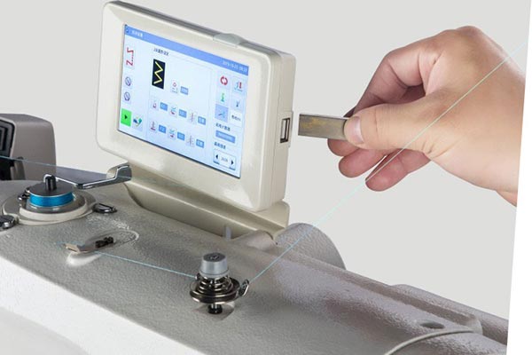 Port USB intégré - Machine à coudre industrielle Jack JK-2290D