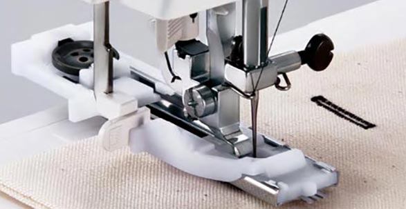 Boutonnière 1 étape automatique - Janome 1522BL