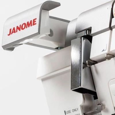 Lampe LED rétractable - Recouvreuse Janome CoverPro 3000P