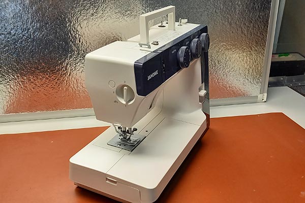 Machine à coudre Janome 1522BL soldée