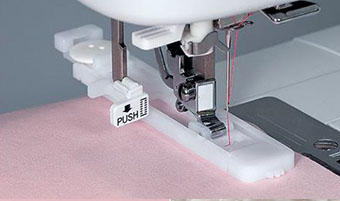 Boutonnière automatique de la machine à coudre Juki HZL-353ZR