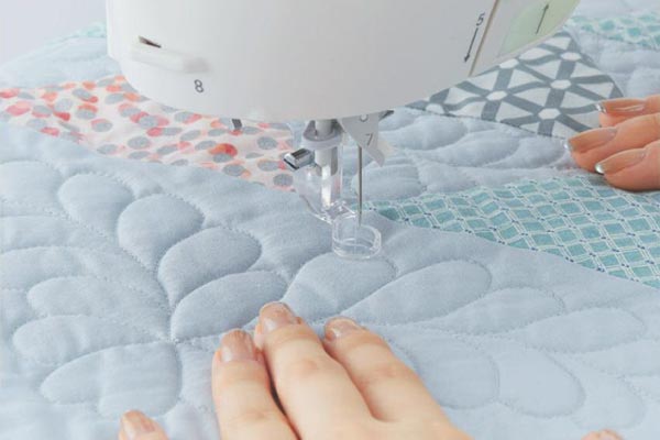 Couture en piqué libre - JUKI HZL-UX8