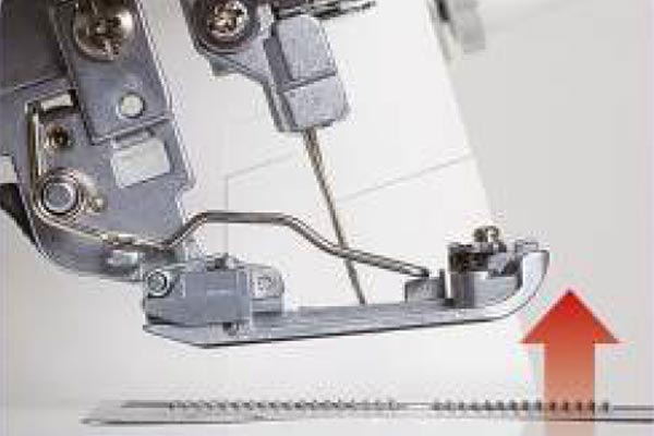 Relevage de pied presseur - Juki MCS-1800