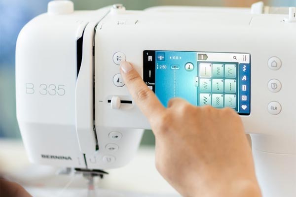 Machine à coudre Bernina 335 Gen2 ergonomique