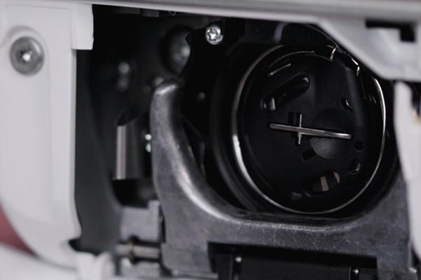 Points de la machine à coudre Bernina 435 Black Edition