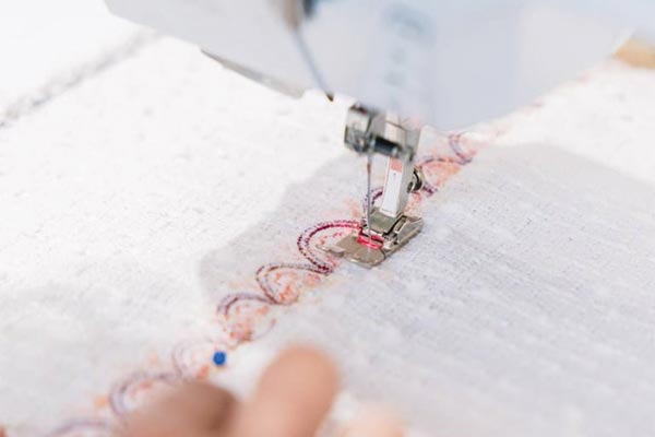 Sélection et enregistrement des points - Bernina 735 PRO