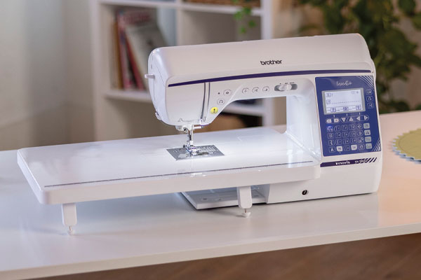 Table d’extension incluse avec la Brother Innovis 1850Q Inventio
