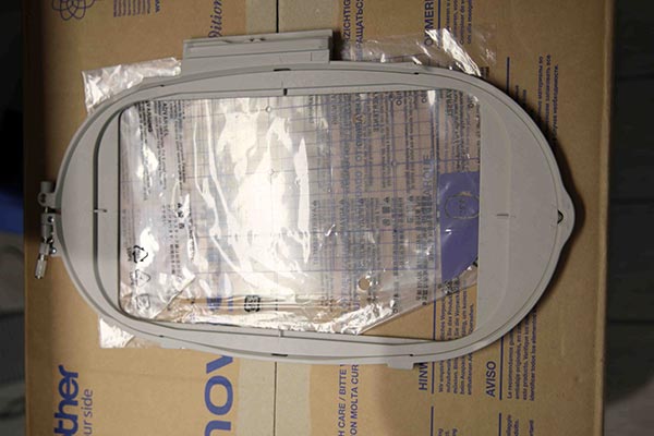 Cadre 1 de la brodeuse Brother Innovis 870SE d'occasion