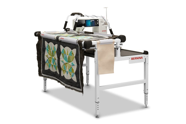BERNINA Hoop Frame pour machines à coudre domestiques et bras long Q 16, Q 20