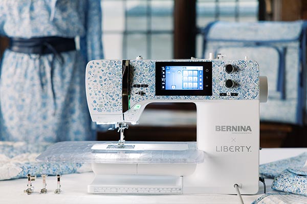 Points de couture de la machine à coudre Bernina 495 Liberty Edition