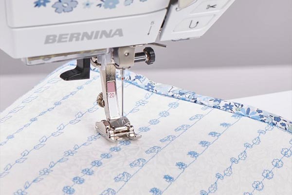 Points décoratifs Liberty exclusifs de la machine à coudre Bernina 495 Liberty Edition