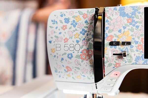 Fonctions automatiques de la machine à coudre Bernina 580 Liberty Edition