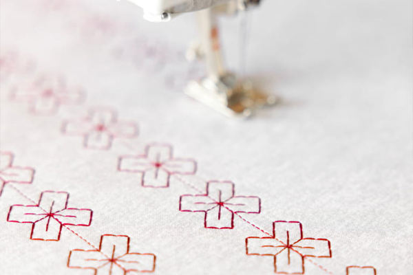 Créer et coudre des points avec la machine à coudre Bernina 790 Ultra