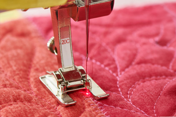 Pointeur laser de la machine à coudre Bernina 790 Ultra