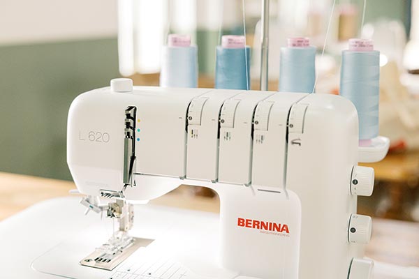 Puissant moteur de la surjeteuse Bernina L620