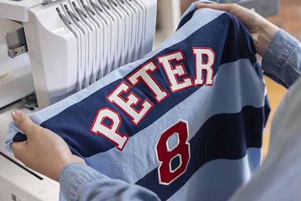 14 styles de lettres de broderie extra-larges - Brother PR1060W