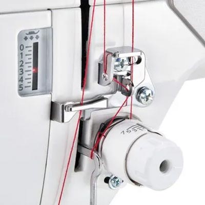 Contrôle précis : Guide-fil pour fils épais - Janome HD9 QC
