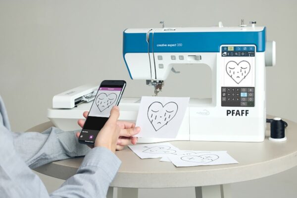 Connectivité mySewnet et CREATIVATE de la machine Pfaff Creative Expect 350