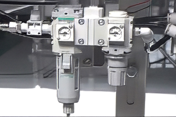 Cylindre amélioré de la machine à oeillet automatique industrielle Siruba BH-9820