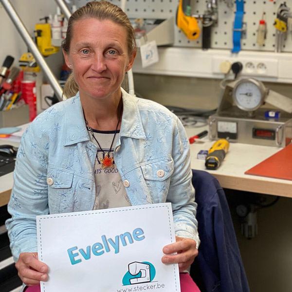 Evelyne - Technicienne / Réparatrice surjeteuses