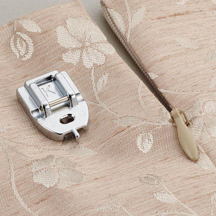 Pied fermeture glissière invisible F080