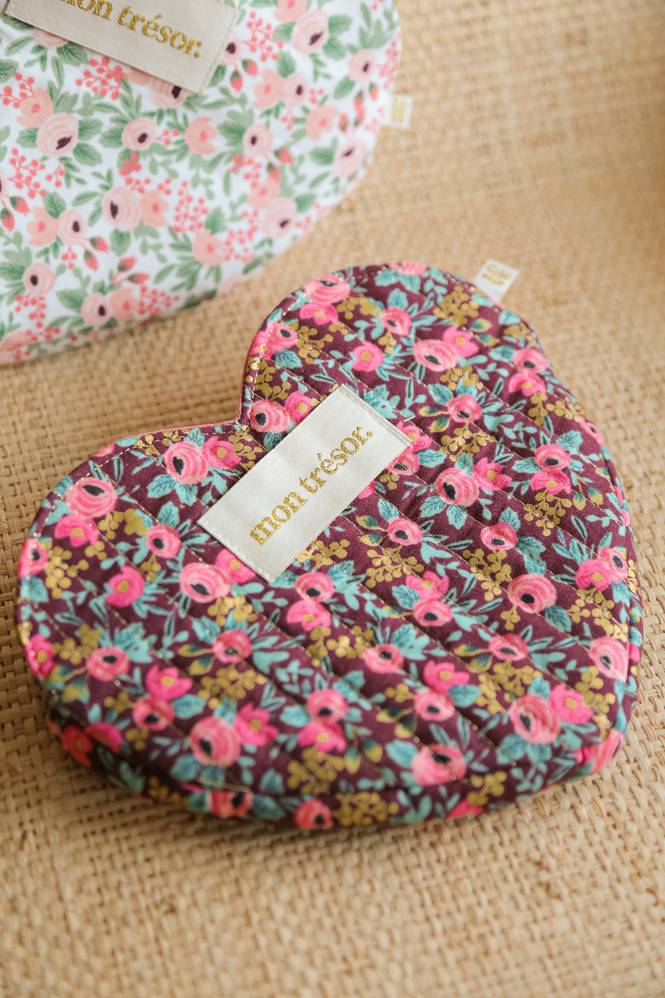 Pochette en forme de cœur