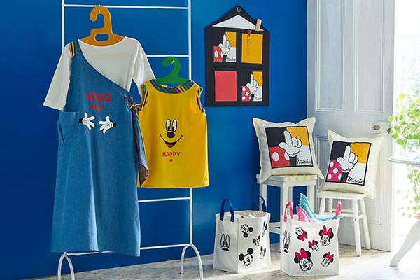 CADSNP10 - Réalisations avec les motifs Disney Mickey Mouse et Minnie Mouse pour ScanNCut Brother