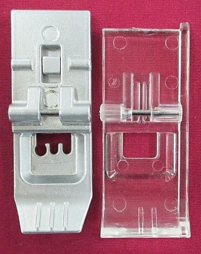 Comparaison entre le pied cover métal et le pied cover transparent Janome