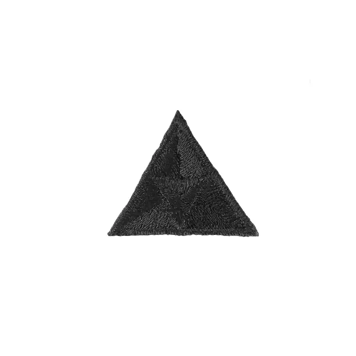 Écusson brodé thermocollant triangle noir