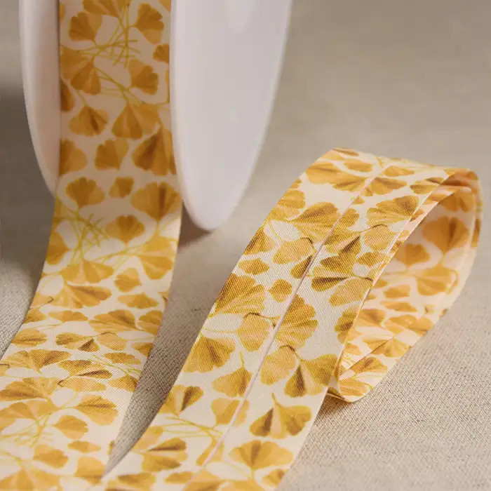 Biais 27mm Ginkgo jaune paille au mètre Biais 27mm Ginkgo jaune paille au mètre