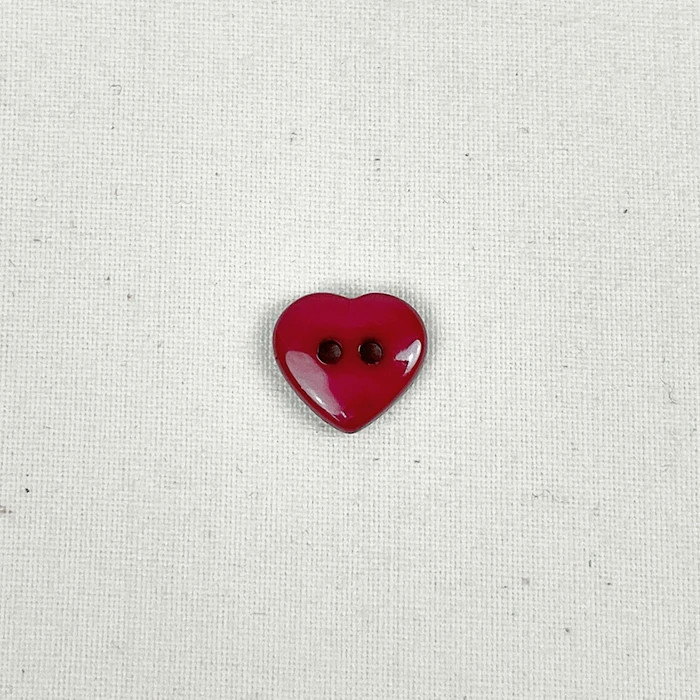 Bouton 12mm forme de coeur rouge uni Bouton 12mm forme de coeur rouge uni