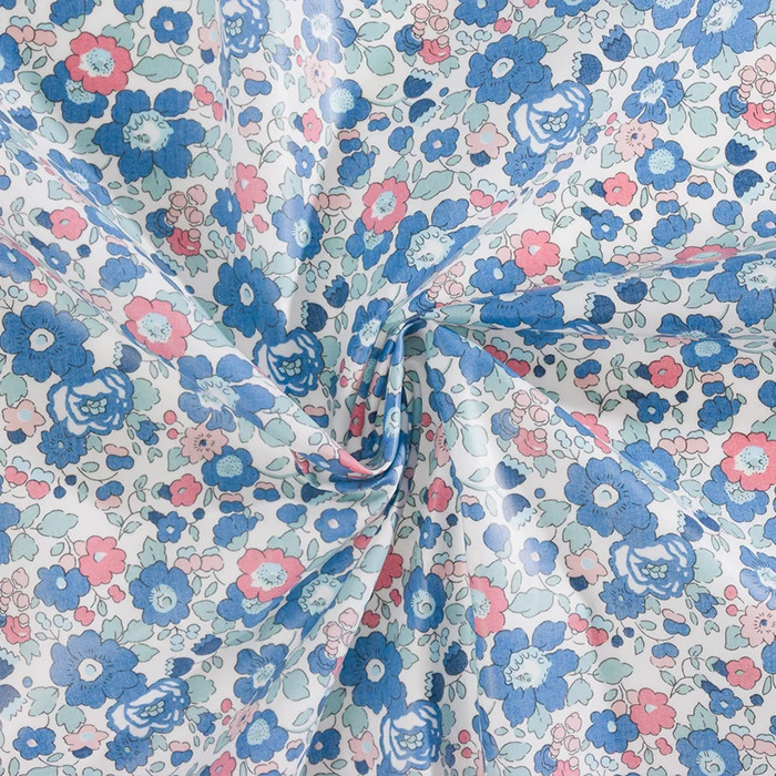 Coupon coton enduit 50x65cm Liberty Tana Lawn Betsy Bleu Coupon coton enduit 50x65cm Liberty Tana Lawn Betsy Bleu