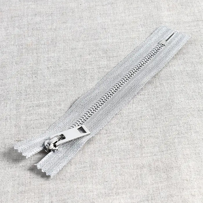 Fermeture à glissière non séparable lurex 40cm - Argent Fermeture à glissière non séparable lurex 40cm - Argent