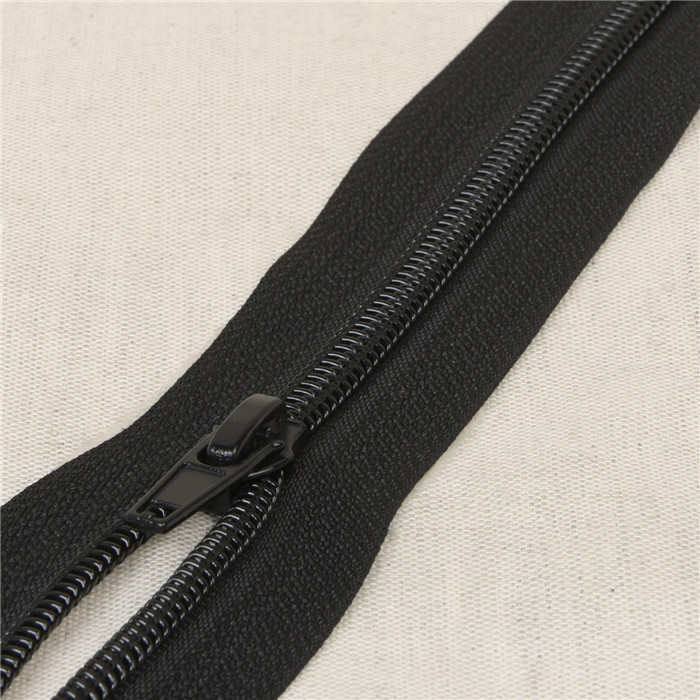 Fermeture à glissière spirale fine séparable sport 70 cm Fermeture à glissière spirale fine séparable sport 70 cm